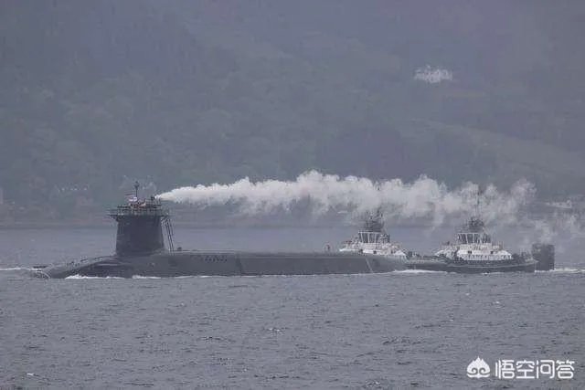 台风级战略导弹核潜艇是怎样出海的?