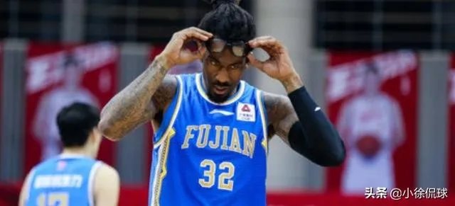 小斯被裁,他能够从福建男篮领走多少薪水?