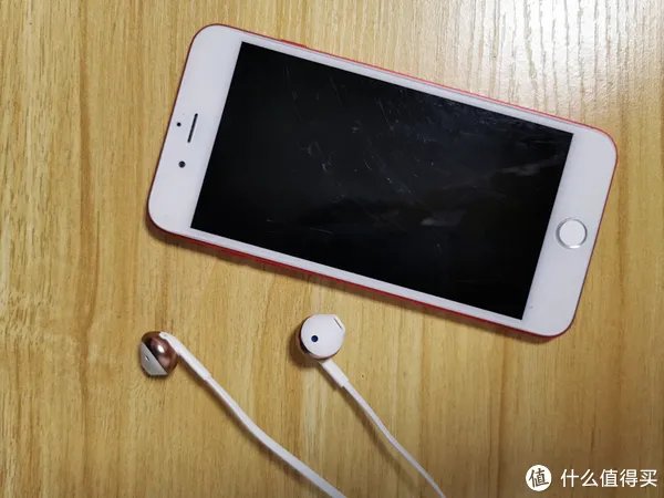 使用评测 篇一：JBL T205BT半入耳式耳机，适合杂食向的烧友