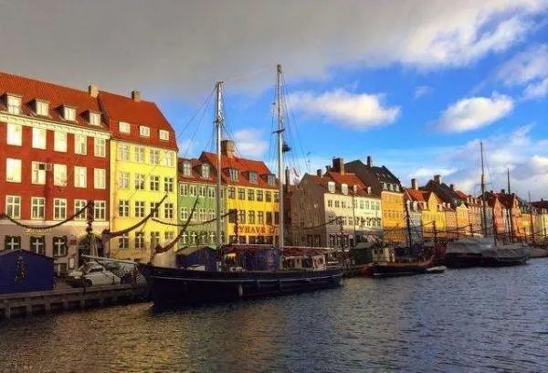 丹麦的国土面积是多少?相当于中国的多少?