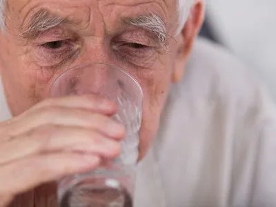 图解前额除皱整形全过程