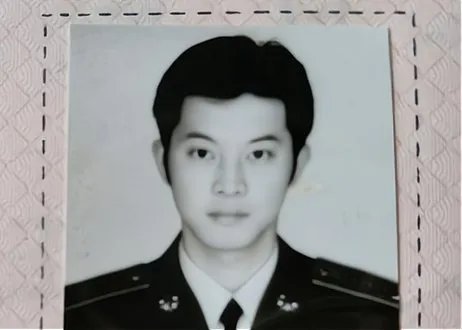 沙溢晒军艺毕业时的毕业照，为何引来沈腾、杨洋前来围观？