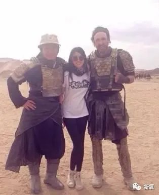 王中磊闺女晒长腿照，娱乐圈大佬们的千金都长什么样？