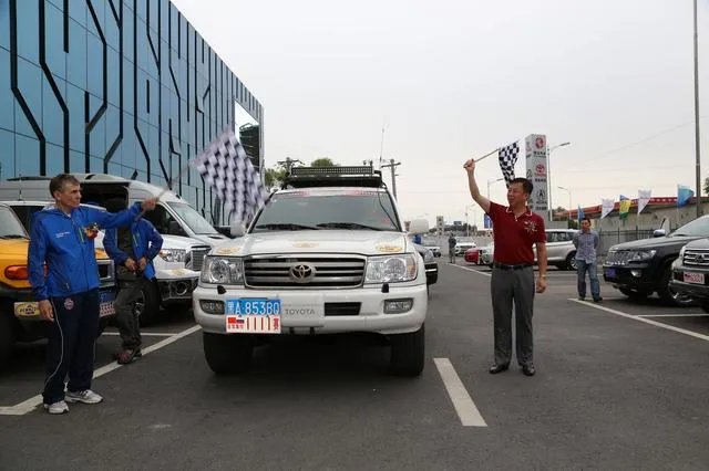 中国有哪些有趣味的,适合民用轿车的汽车比赛?