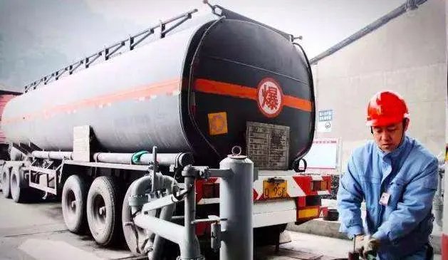 6月13日浙江温岭大溪一油罐车爆炸,目前情况如何?事故原因可能是什么?