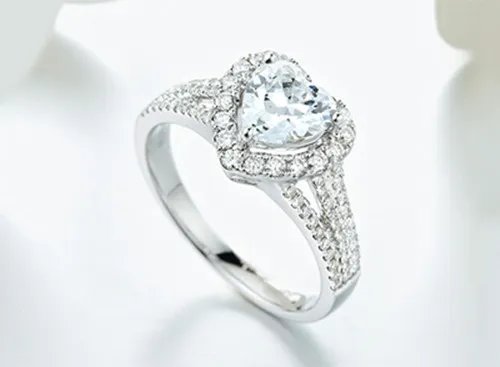 六福珠宝钻石戒指价格贵不贵   六福珠宝钻戒有哪些款式