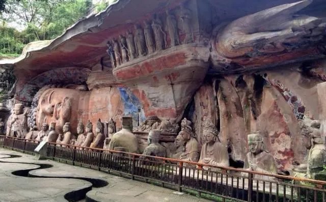 重庆出发3天自驾游攻略求推荐？