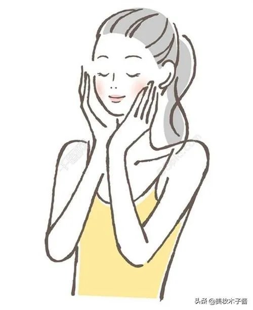 本人皮黄,混合皮肤,毛孔有点粗,很想买一种适合自己的护肤品,怎么选择?