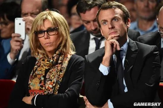 法国总统马克龙回应为何与老师结婚 与大24岁妻子秀恩爱