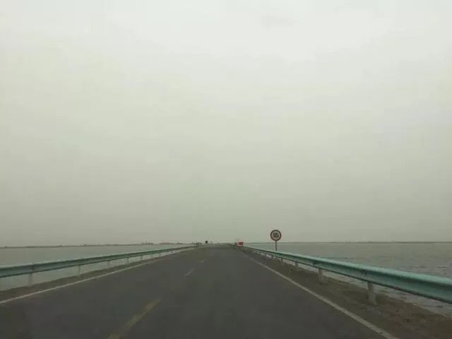 如果只能选一个，你认为新疆哪个湖最美？