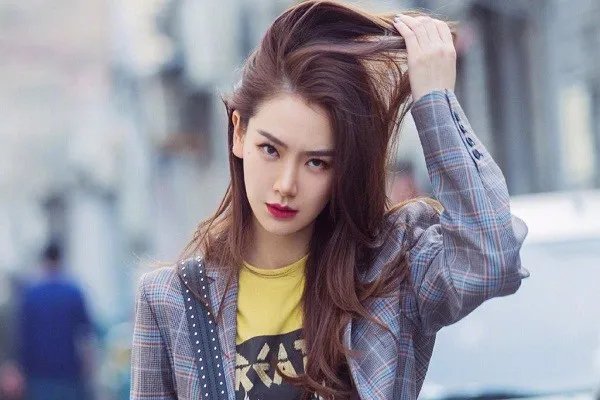 刘雯这套街拍惊艳了整个米兰时装周，这种霸气女孩都有哪些呢？