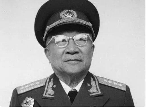 张云逸女儿张琼简历