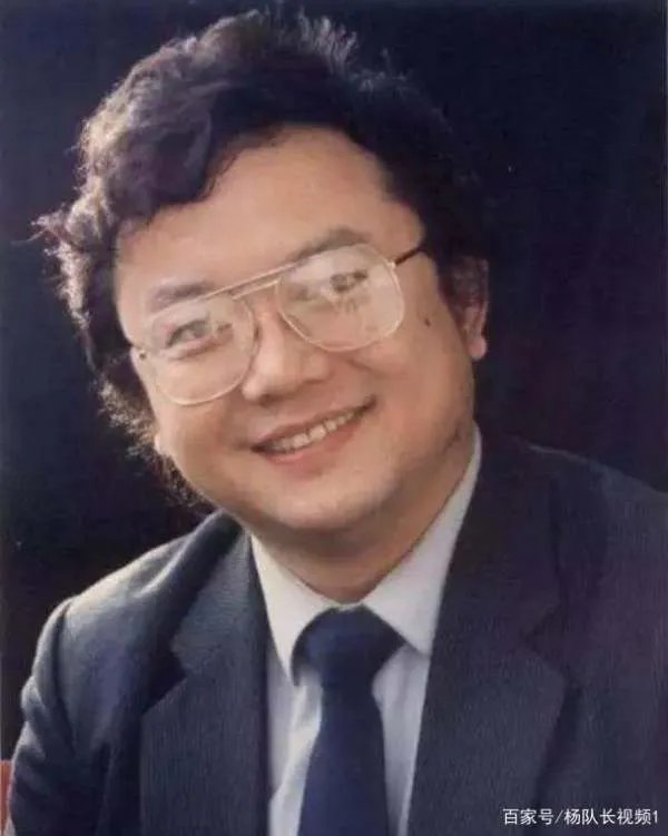 38岁的郑艳东，为何会嫁给58岁三婚的王刚，还要为他生孩子？