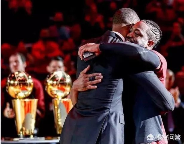 为什么波什在退役演讲中，几乎不怎么提到詹姆斯？频繁的提到韦德，球队管理层，家人？