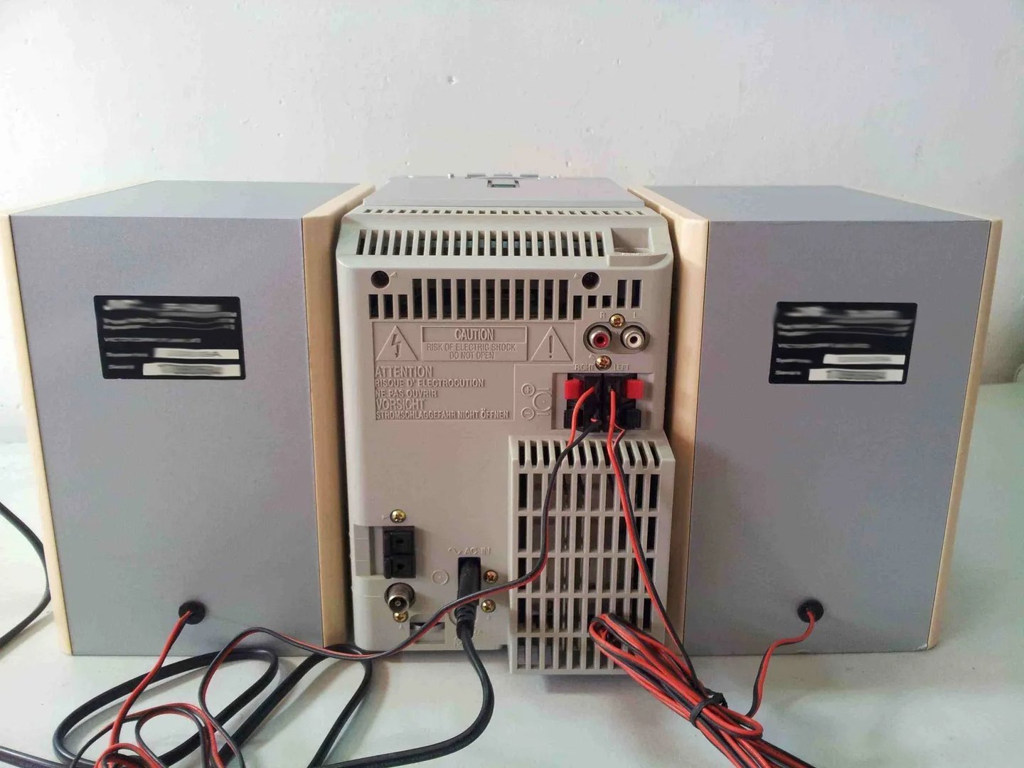 低音炮有声音,两个小音响没声音是为什么