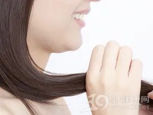 塑造曲线的颈部瑜伽有哪些呢