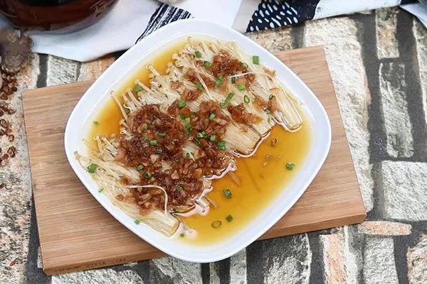 蒜蓉蒸金针菇的做法 蒜蓉蒸金针菇的家常做法