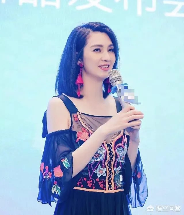 洪欣在风波后首现身，心情美好，是不是有转机？