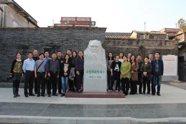 我们都知道北京八宝山,那么它是怎么由来的?