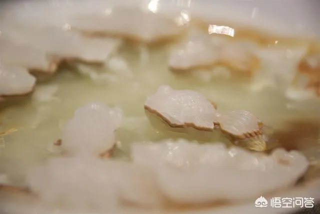 为什么有些中国人钟爱玉石，而有些印度人钟爱宝石？是因为民族性格不同吗？