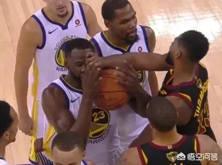 网爆勇士队格林与骑士队汤普森在夜店发生冲突，杜兰特和詹姆斯上去劝架，你怎么看？