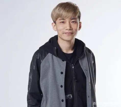 王鸥被小鲜肉探班，两人酒店过夜后挽手出门，是恋情曝光了吗？