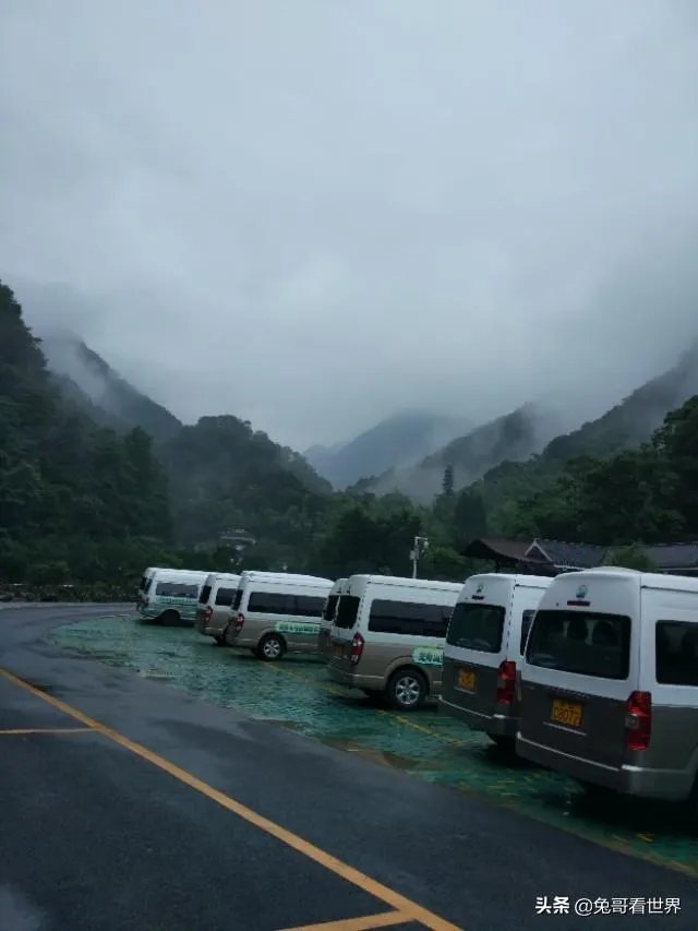 你去过的第一个A级景区是哪里？给你留下了什么深刻印象？