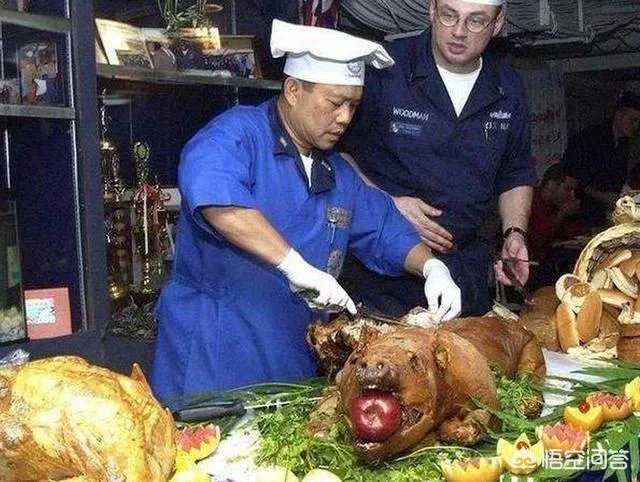 美国航母舰队包围伊朗,军费从哪里来,每天需要投入多少军费?