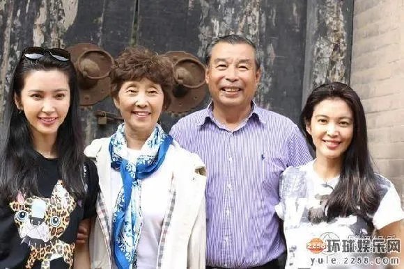 赵丽颖的表妹好美!还有哪些明星有个比自己还美的亲戚?