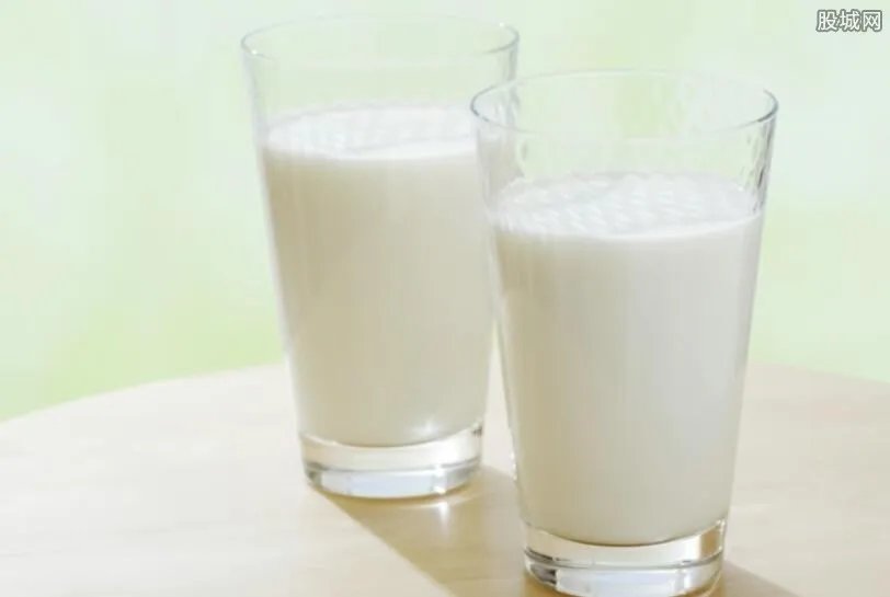 纯牛奶哪个牌子好 喝什么牌子纯牛奶最好