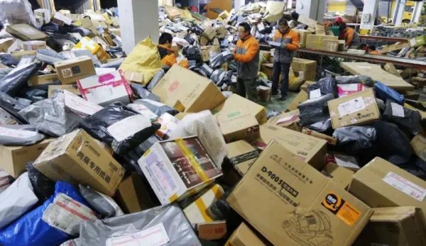 沧州快递员连夜为白血病患者找救命药,当药被找到的那一刻大家有多激动?