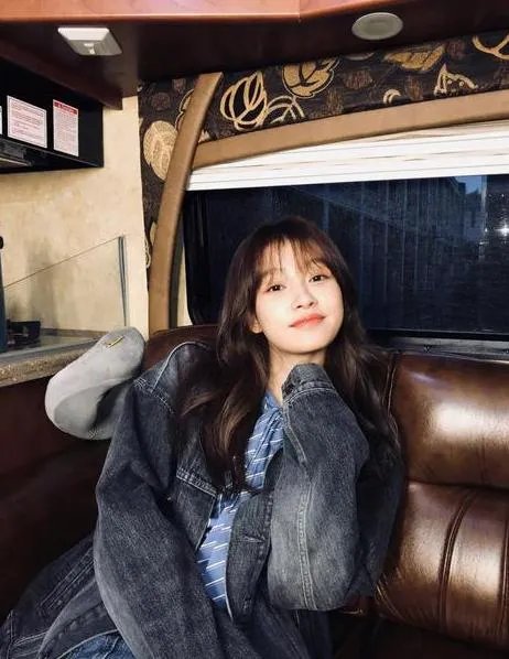 大方脸女孩适合什么发型呀？