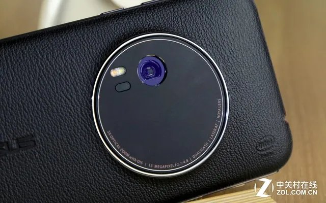 华硕鹰眼ZenFone Zoom：纤薄的3倍光变