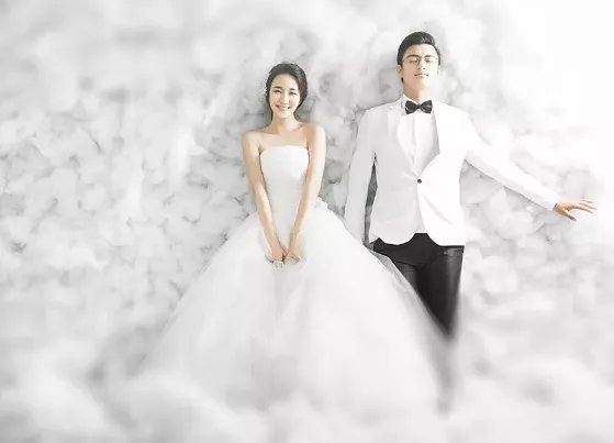 怎么夸一对新人结婚照 恭喜别人结婚的句子