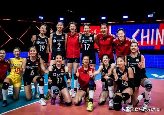 今晚女排3：0战胜俄罗斯，朱婷和李盈盈谁发挥的更好？