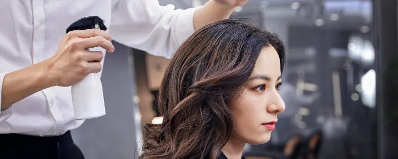 适合圆脸女生的发型 圆形脸适合什么发型女