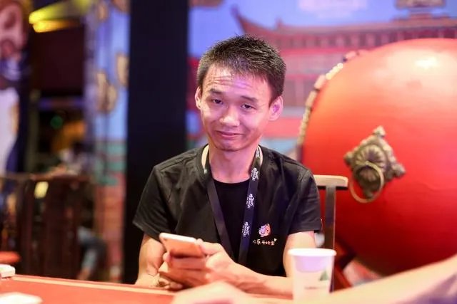 《欢乐斗地主》“职业”玩家 每月一亿欢乐豆养家