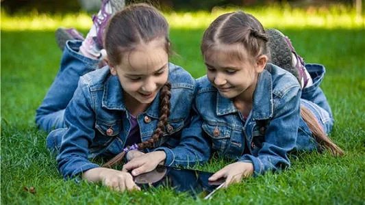 双胞胎高考撞分是否真的有心理感应?