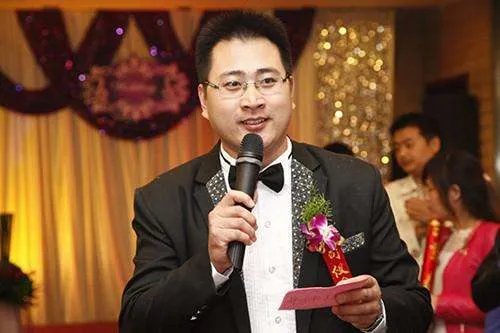 婚礼司仪培训流程  婚礼主持人前景如何