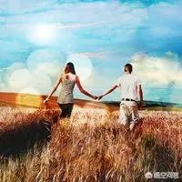 有没有这个图片的情侣头像呀？