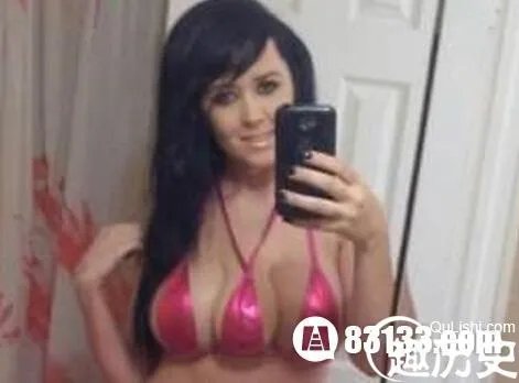 目瞪口呆 3个乳房的女人是性感还是妖孽