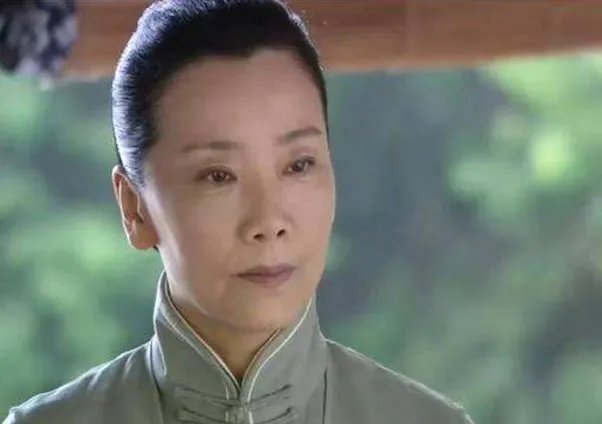 赵奎娥与大学同学恩爱45年，现在过得怎么样？