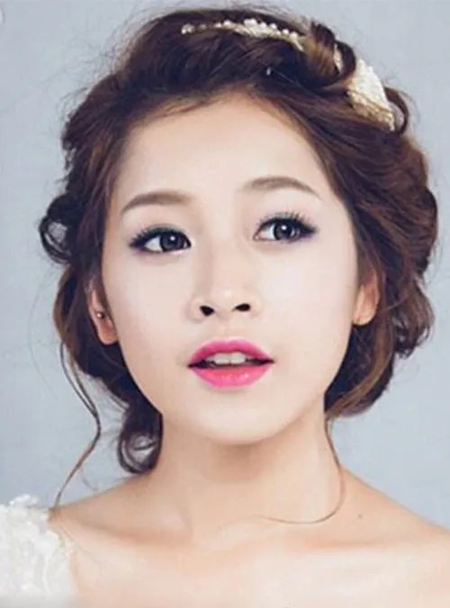 圆脸婚纱照新娘发型2017款 圆脸新娘发型打造要点