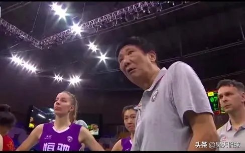 一传不稳、进攻乏力，恒大女排不敌伊萨无缘四强。你怎么看？