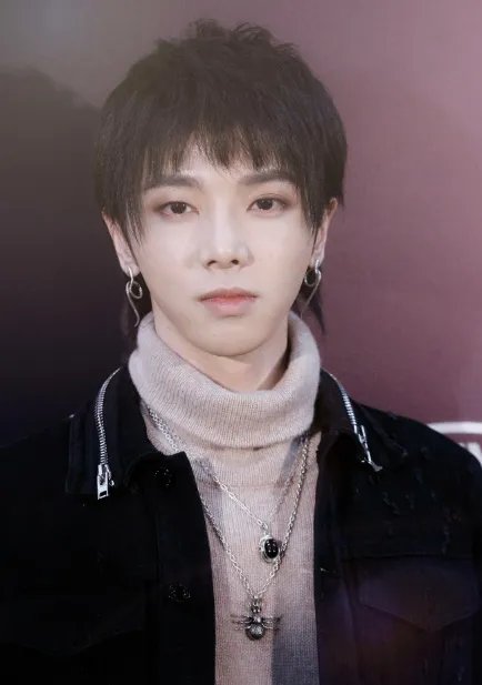 一件事情华晨宇也在微博里面阐述了一个这个女儿真的是非常的可爱