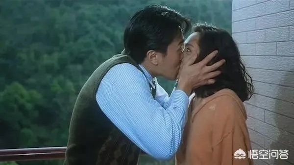 哪些明星因演戏彼此动了真感情?