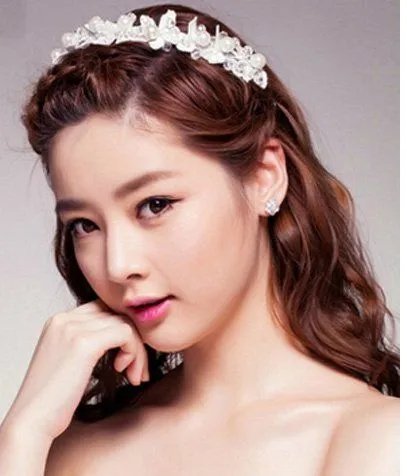 圆脸婚纱照新娘发型2017款 圆脸新娘发型打造要点