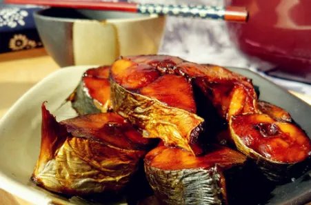 别人给的白洋淀的熏鱼，怎么吃啊直接吃吗