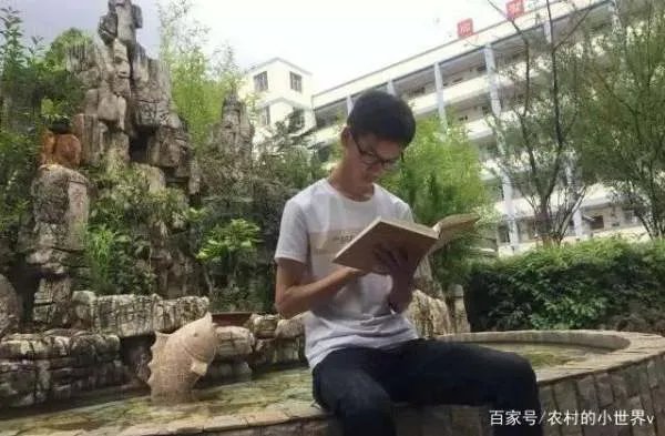 在工地搬砖的林万东,收到清华录取通知书时当场落泪,后来怎么样?