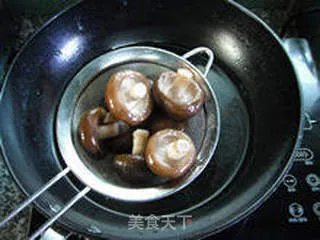 【香菇菜心】--- 简单的食材、鲜美的味道